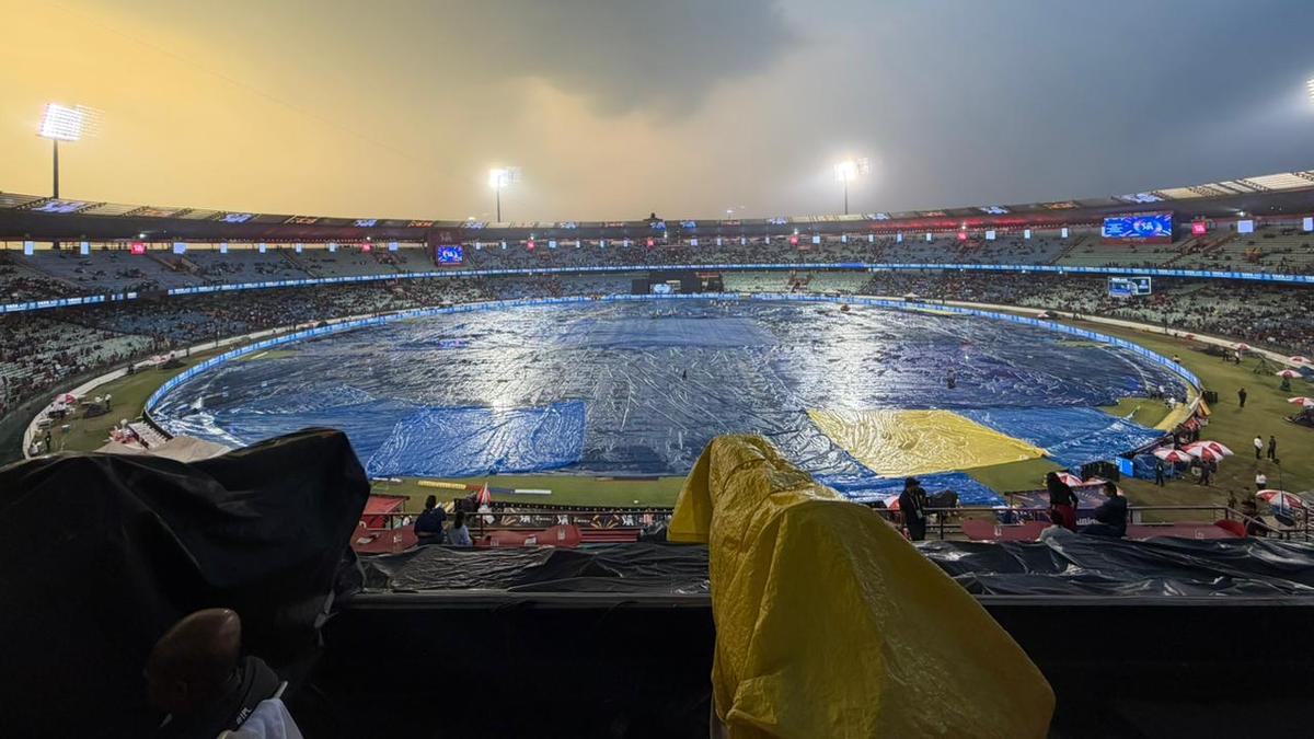 IPL 2026 playoff qualification scenarios: What will happen if Royal Challengers Bengaluru vs Kolkata Knight Riders is washed out?